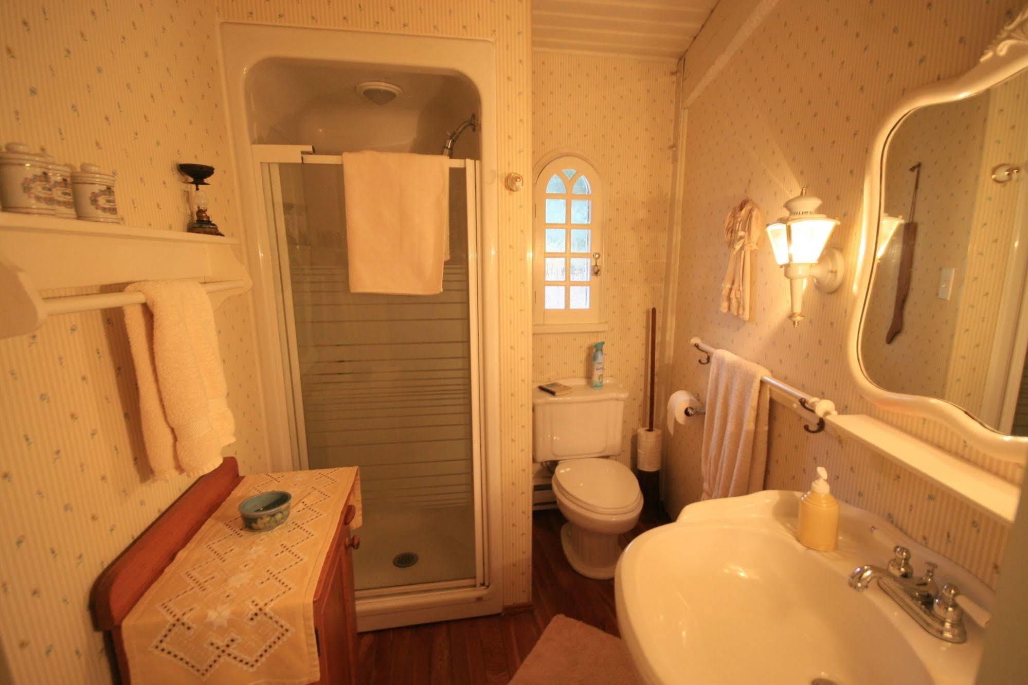 Stouffermill Bed & Breakfast Algonquin Highlands Exterior foto